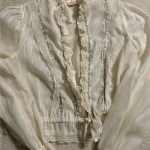 Rago Muffins Vintage Lace Trim Blouse